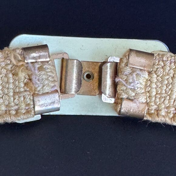 Unique Gold-Tone Fish-Scale Stretch Belt Vintage Statement Belt (70s/80s Style) - Picture 6 of 7
